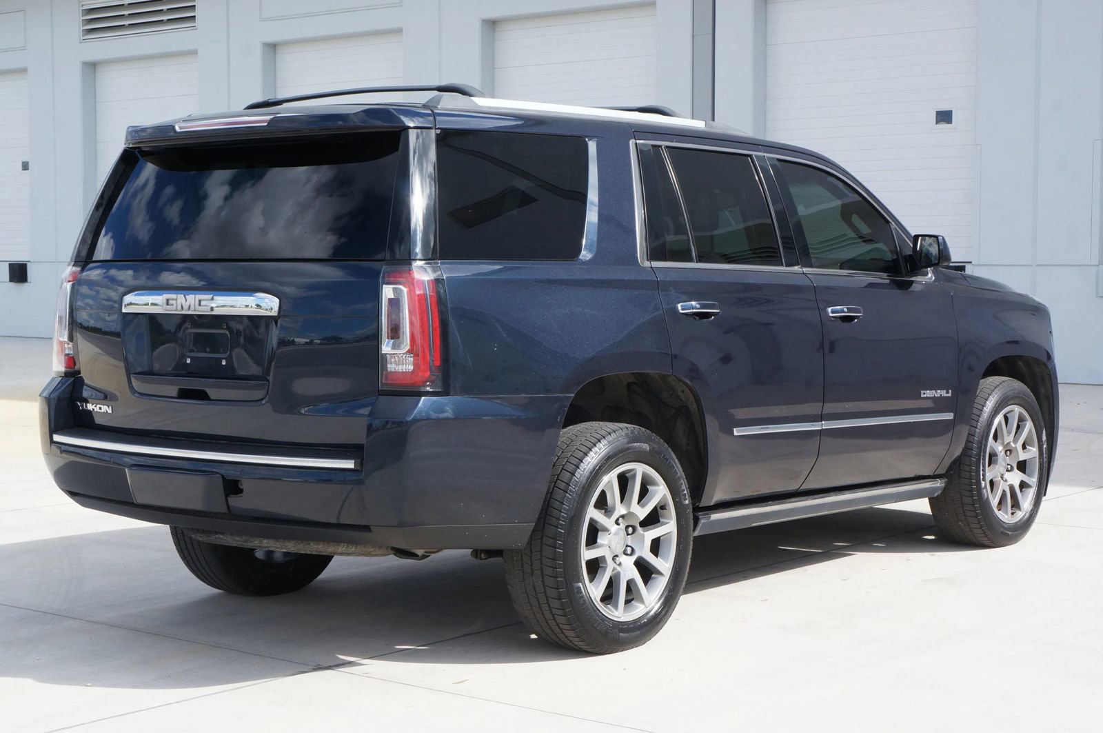 Used 2017 GMC Yukon Denali w/ Open Road Package image 14
