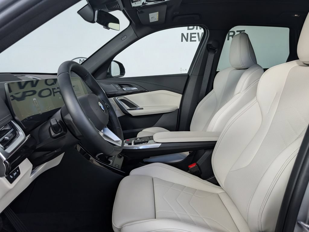 New 2026 BMW X1 xDrive28i w/ Technology Package AWD/4WD image 2