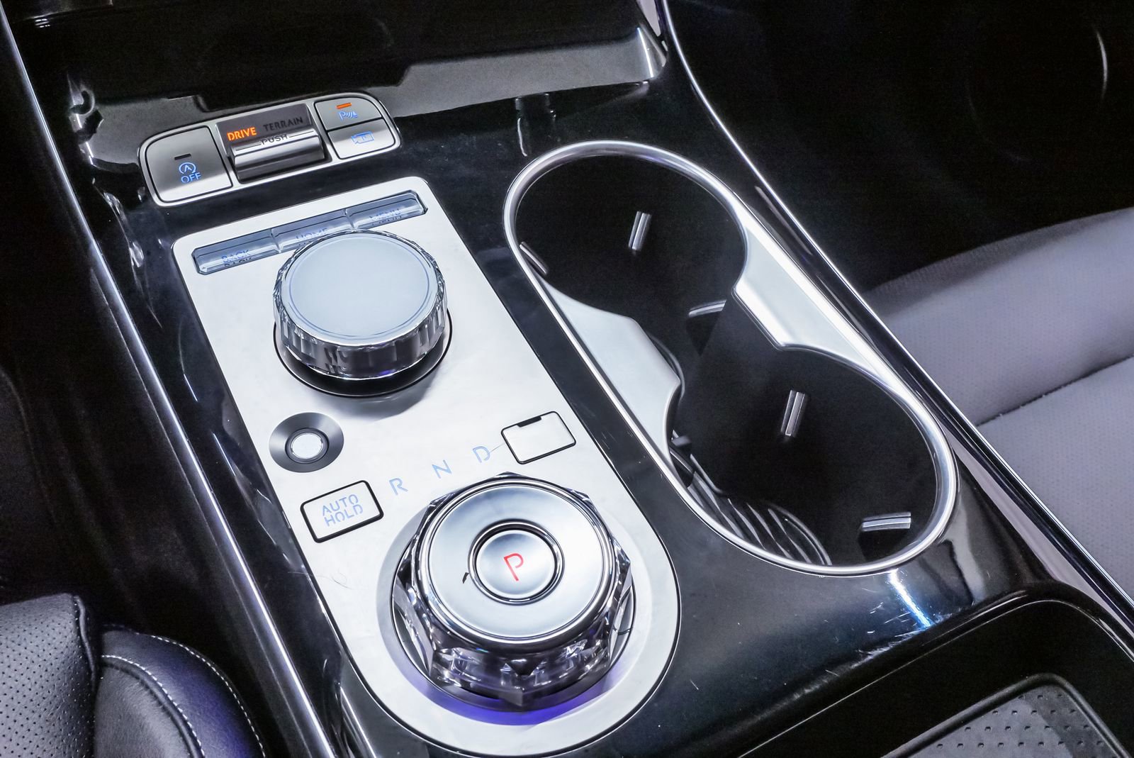 Certified 2026 Genesis GV70 2.5T image 17