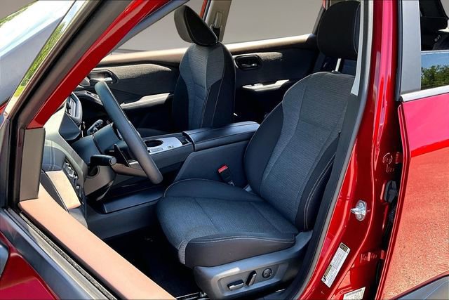 Used 2023 Nissan Rogue SV FWD image 19