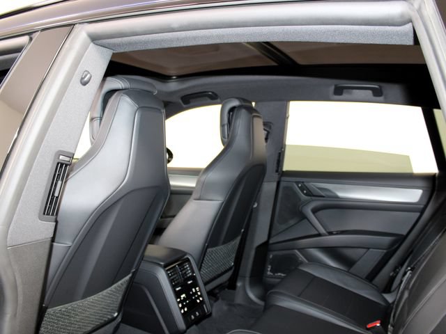 New 2026 Porsche Cayenne Electric AWD/4WD image 22