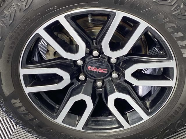 Used 2023 GMC Yukon XL AT4 w/ AT4 Premium Package AWD/4WD image 29