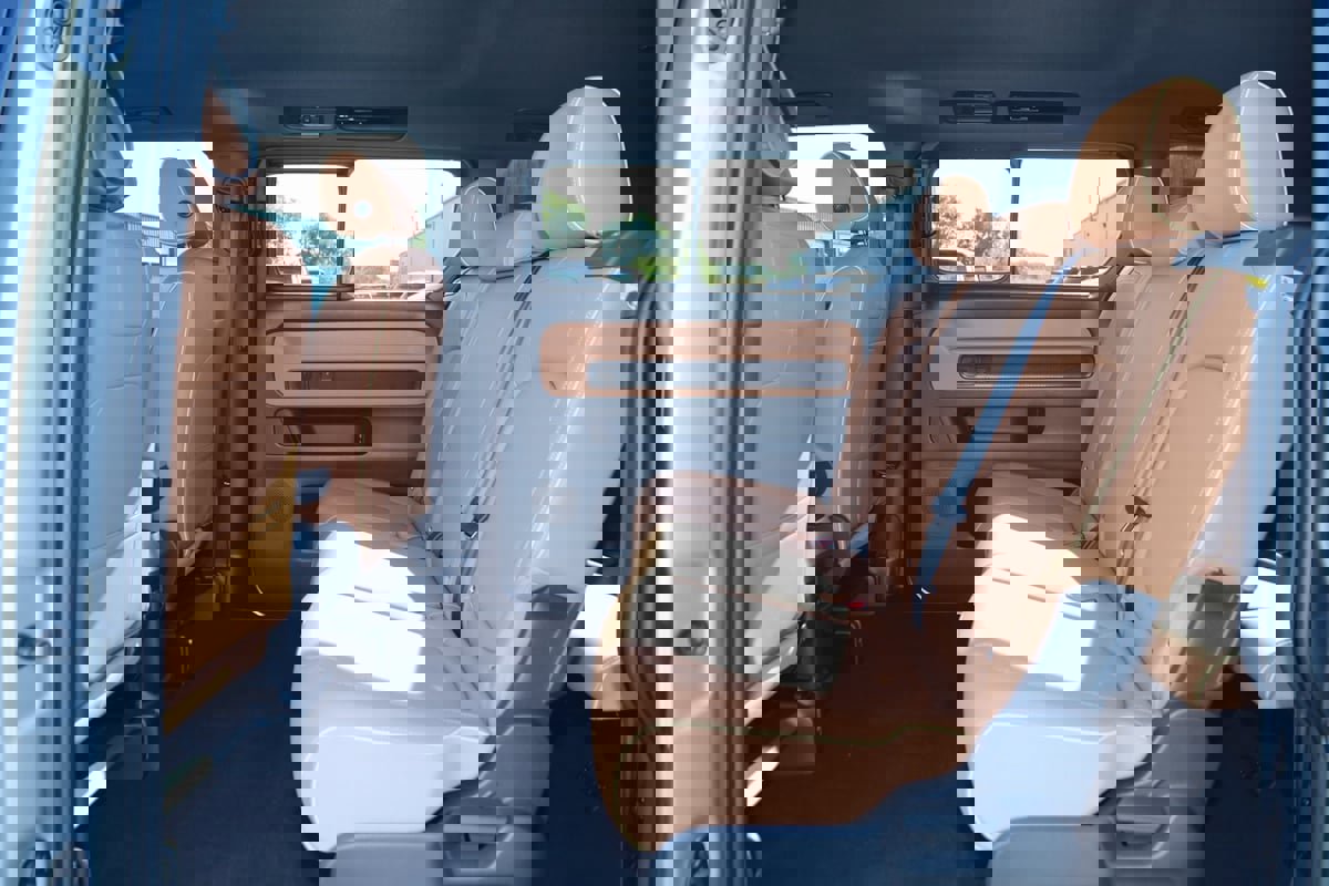 Used 2025 Volkswagen ID. Buzz Pro S image 80