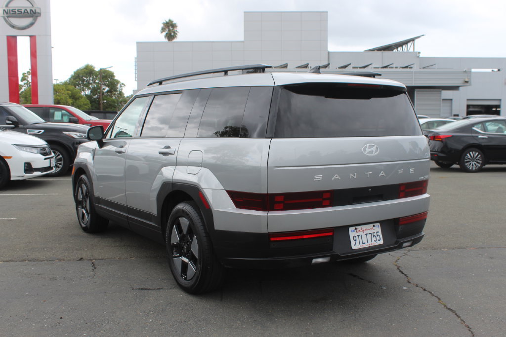 Used 2025 Hyundai Santa Fe SEL AWD/4WD image 9