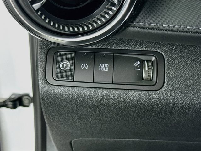 New 2027 Chevrolet Equinox LT w/ Safety and Technology Package FWD image 12