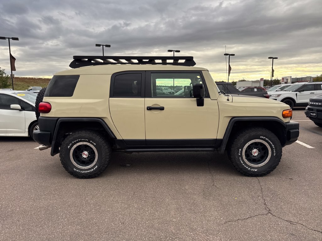Used 2010 Toyota FJ Cruiser 4WD image 8