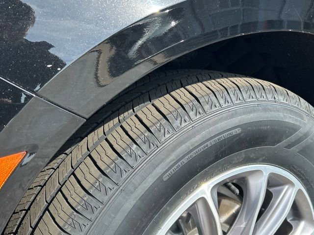 Used 2022 Buick Enclave Premium AWD/4WD image 19