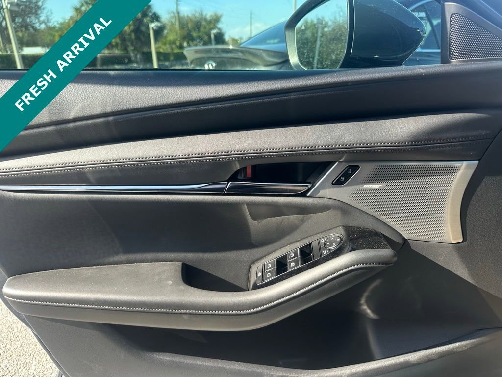 Used 2025 MAZDA MAZDA3 2.5 S Hatchback w/ Premium Pkg image 15