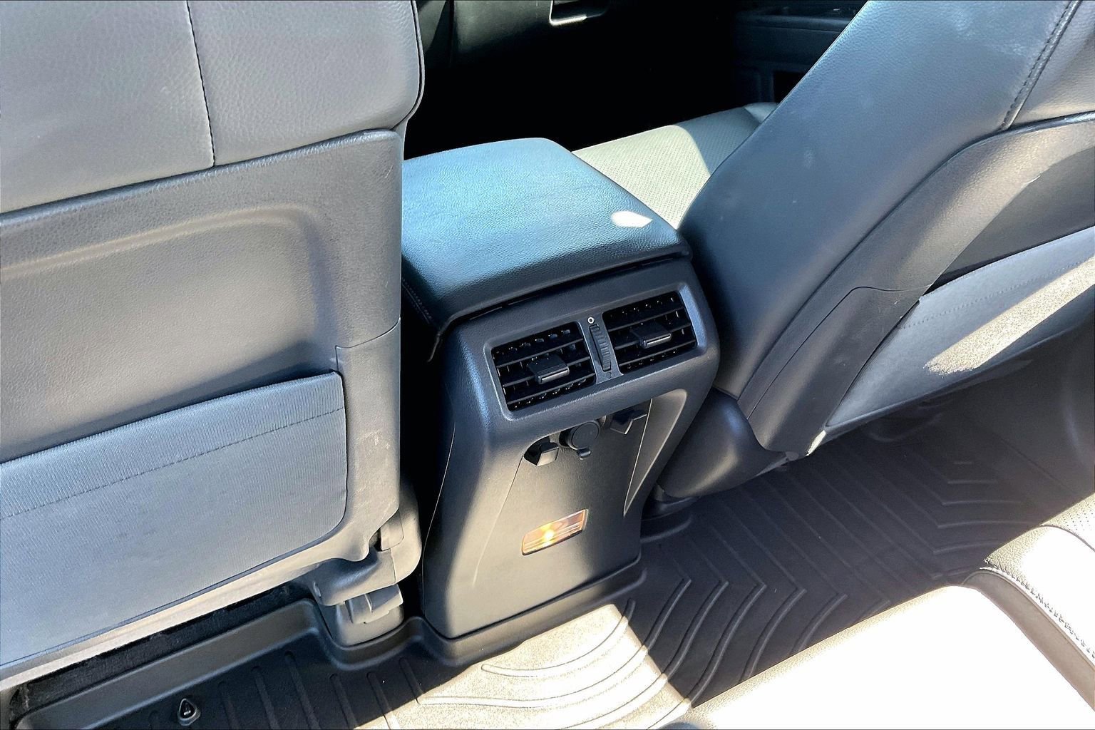 Used 2014 Honda Ridgeline SE image 11