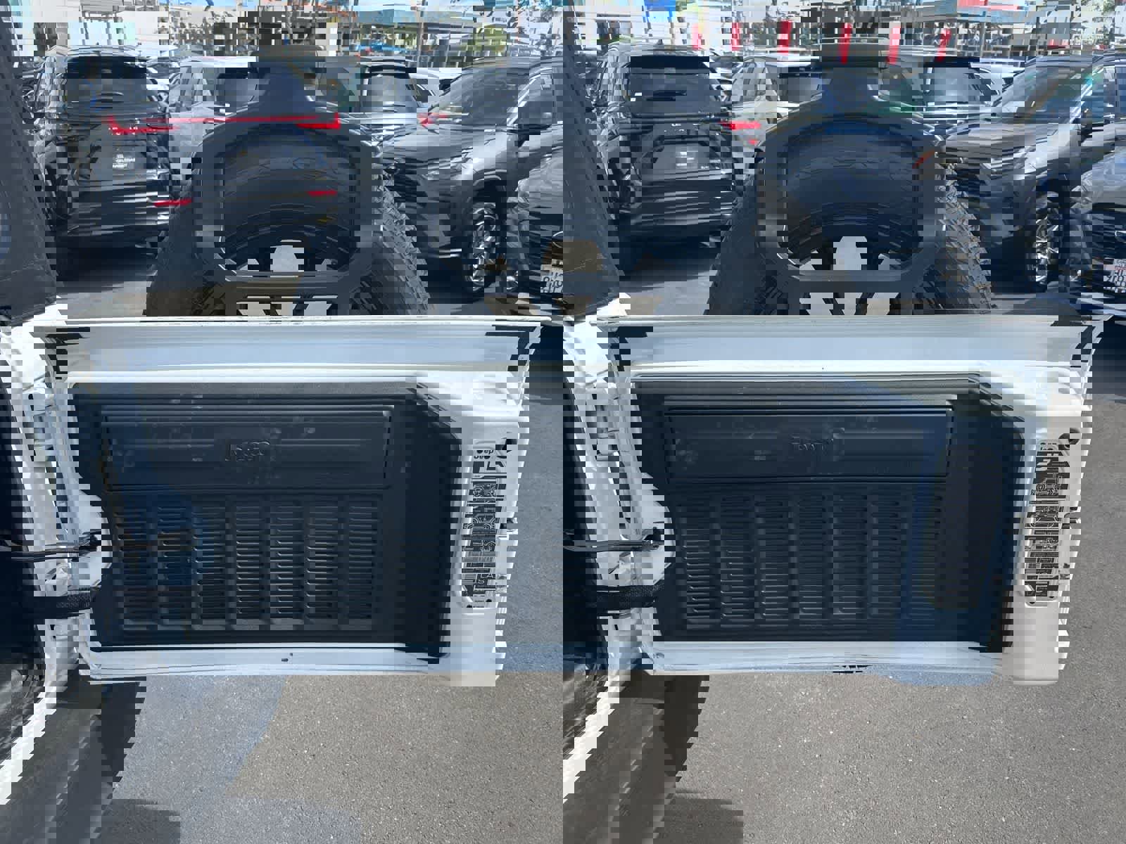 Used 2023 Jeep Wrangler Sahara image 37