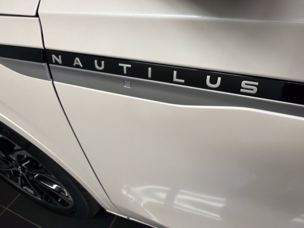 New 2026 Lincoln Nautilus Reserve AWD/4WD image 44