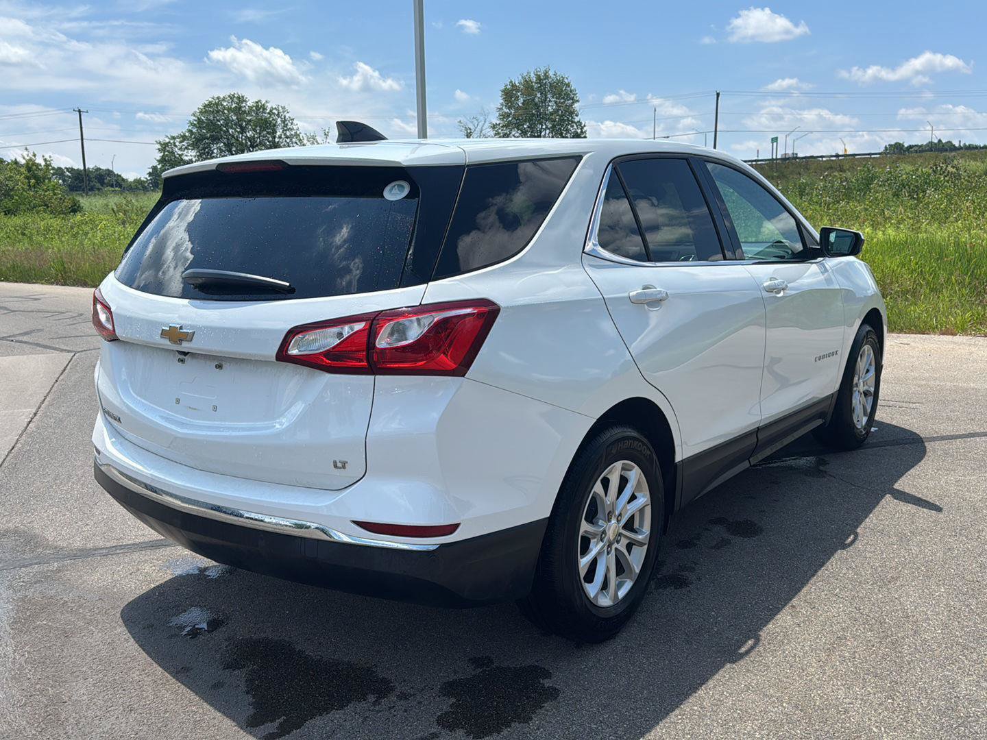 Used 2020 Chevrolet Equinox LT w/ Driver Convenience Package FWD image 5