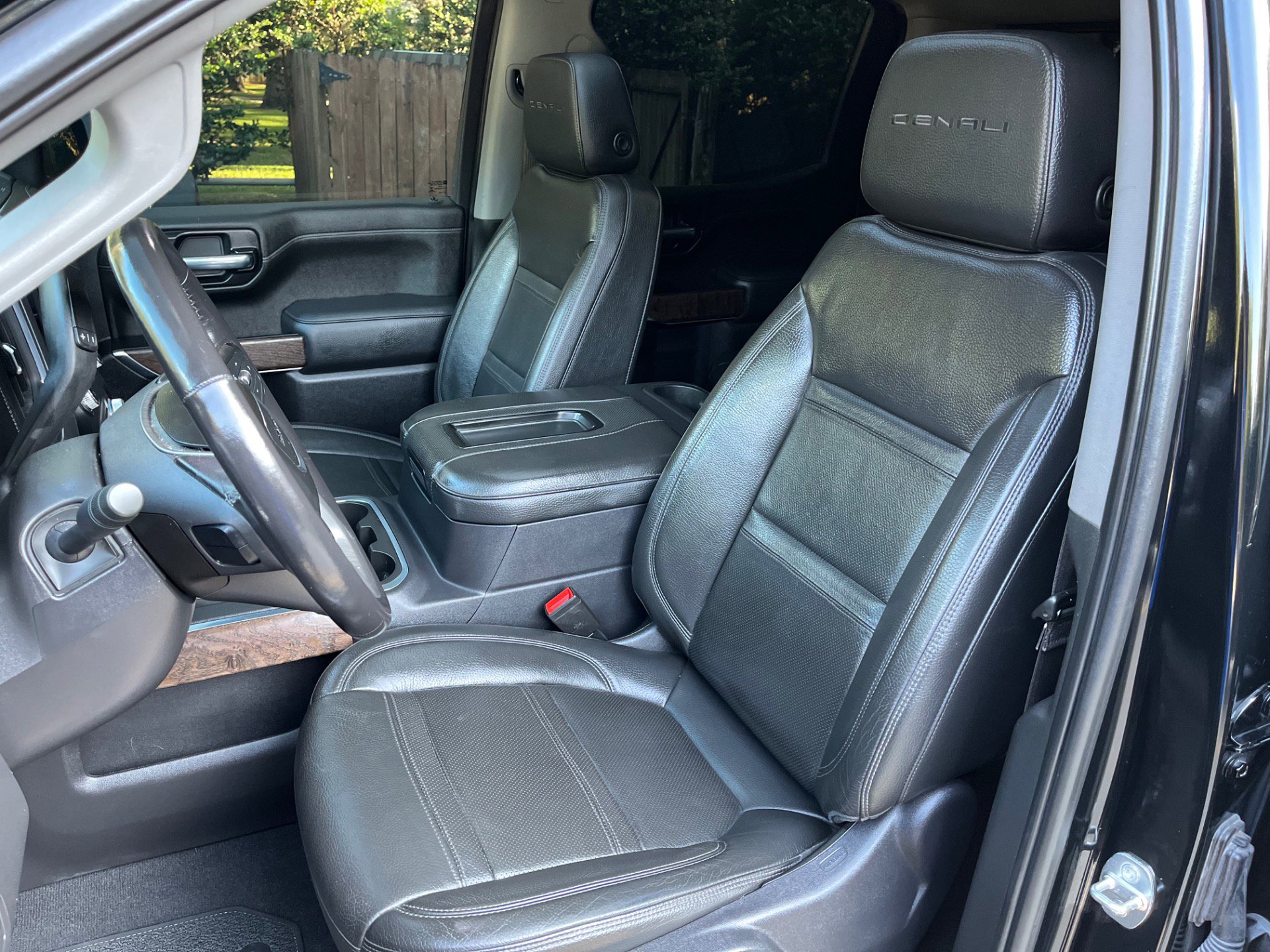 Used 2021 GMC Sierra 1500 Denali w/ Denali Premium Package image 16