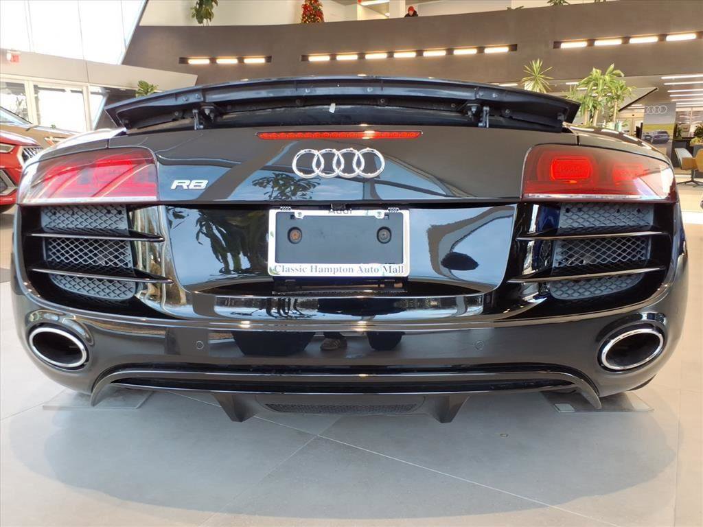 Used 2011 Audi R8 V10 AWD/4WD image 6