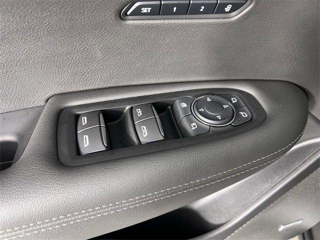 Certified 2025 Cadillac XT6 Luxury image 24