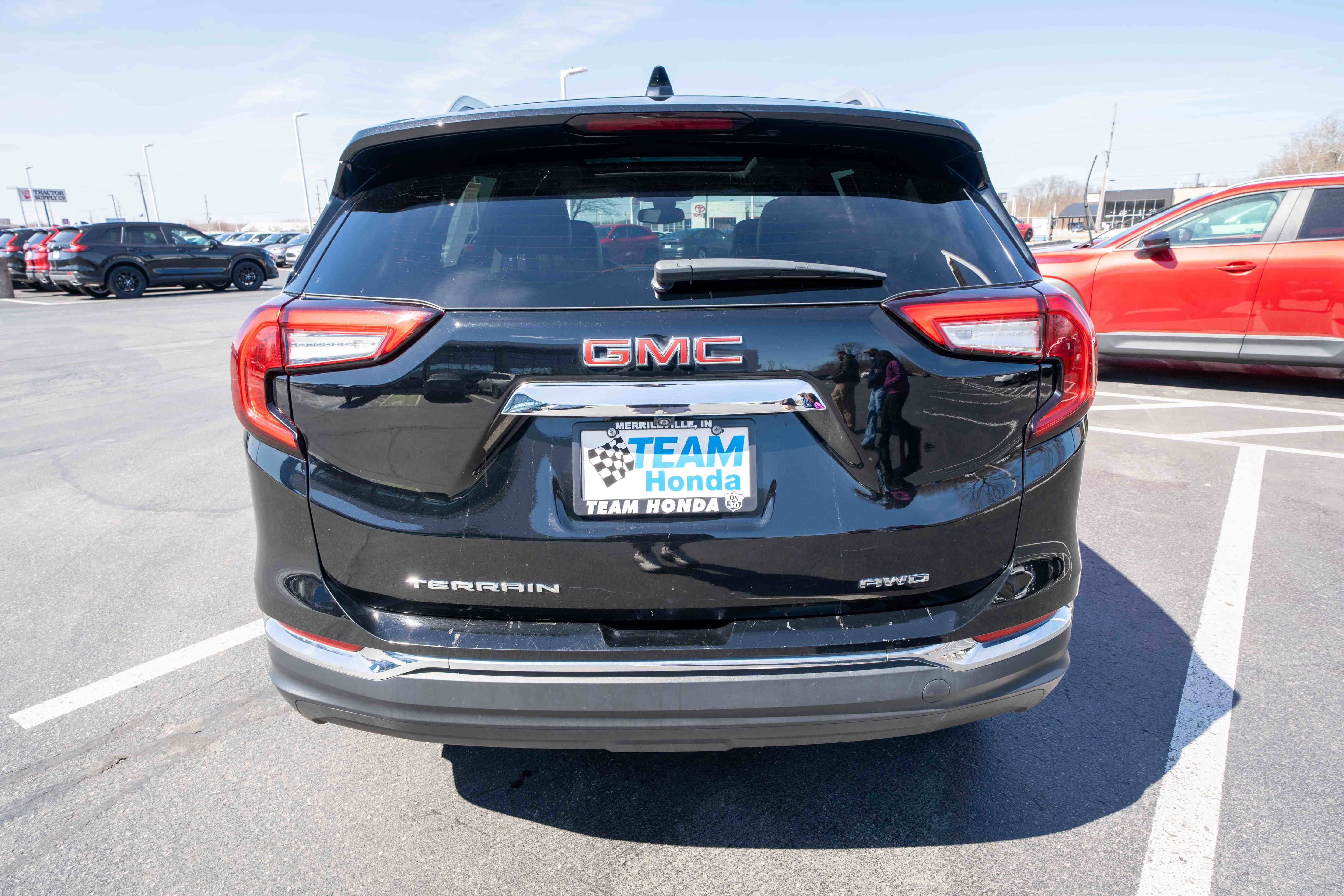 Used 2022 GMC Terrain SLT image 5