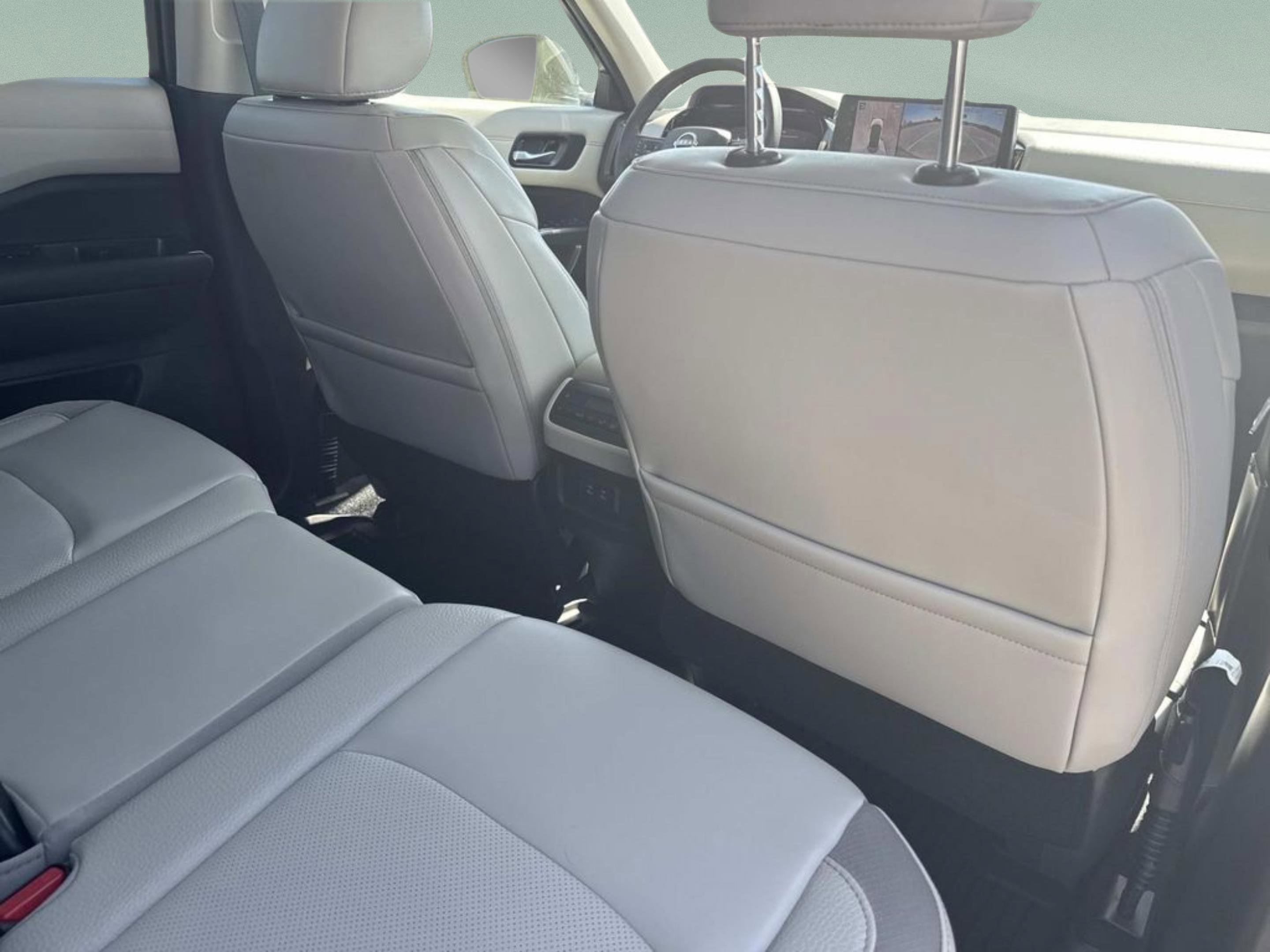 New 2026 Nissan Pathfinder SL image 24