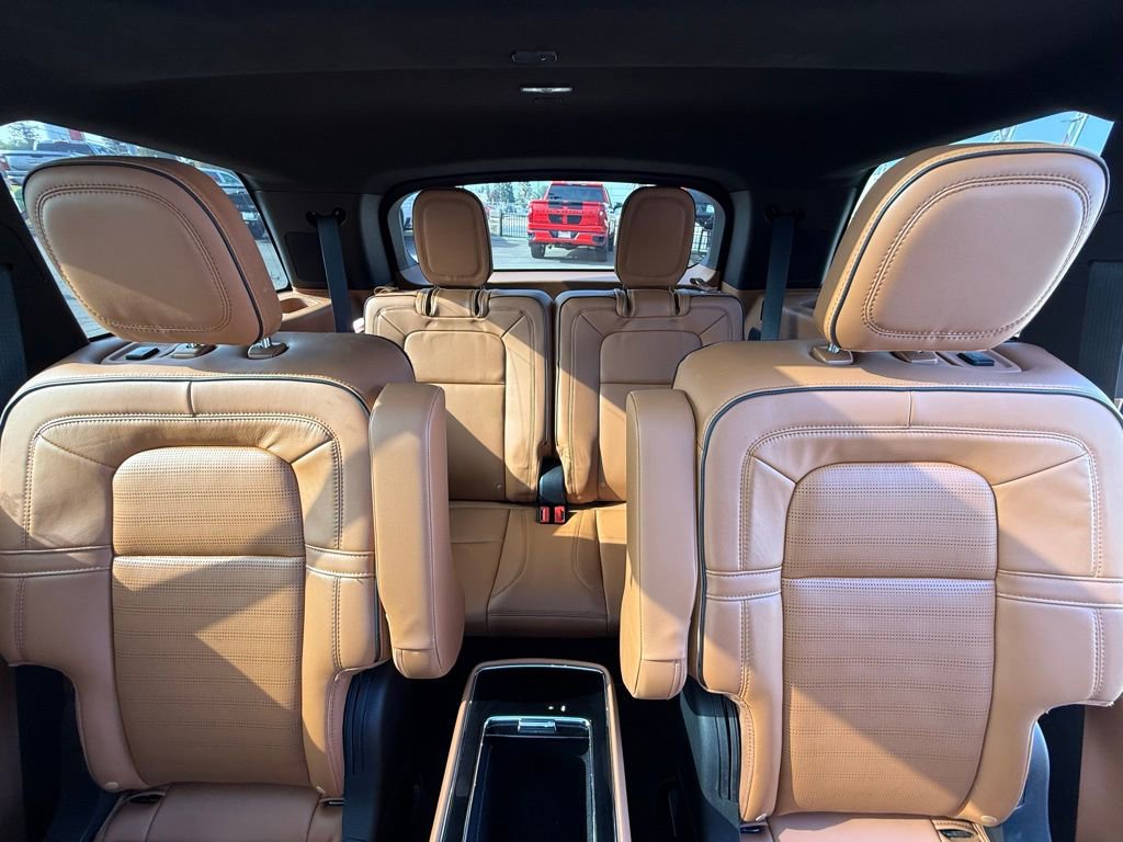 Used 2023 Lincoln Aviator Black Label image 10