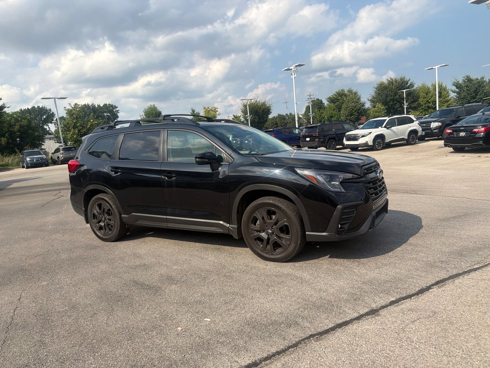Used 2023 Subaru Ascent Onyx Edition AWD/4WD image 12
