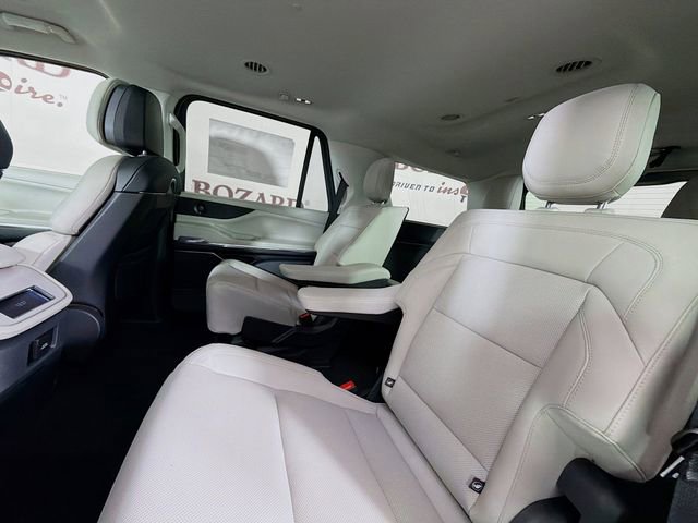 New 2026 Lincoln Navigator Premiere AWD/4WD image 27