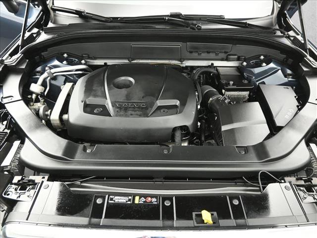 Used 2018 Volvo XC60 T5 Momentum w/ Convenience Package image 29