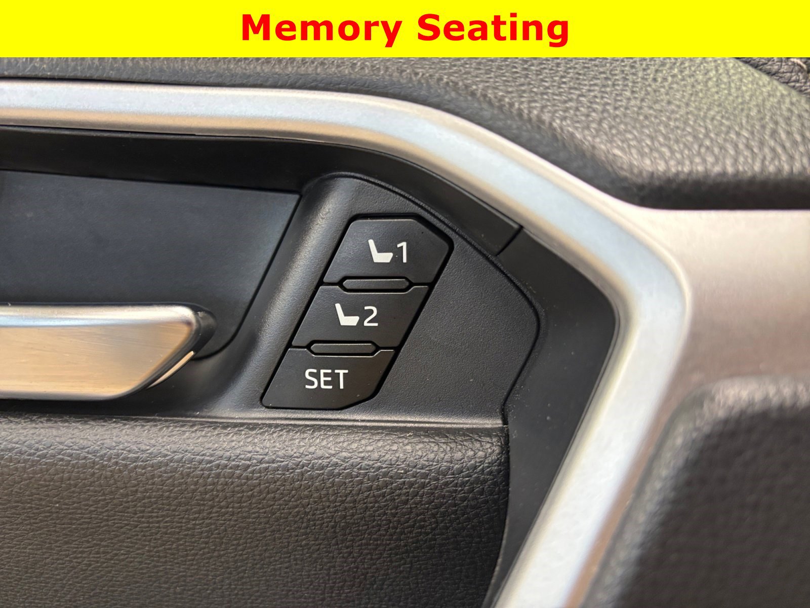 Used 2023 Toyota RAV4 Limited AWD/4WD image 26
