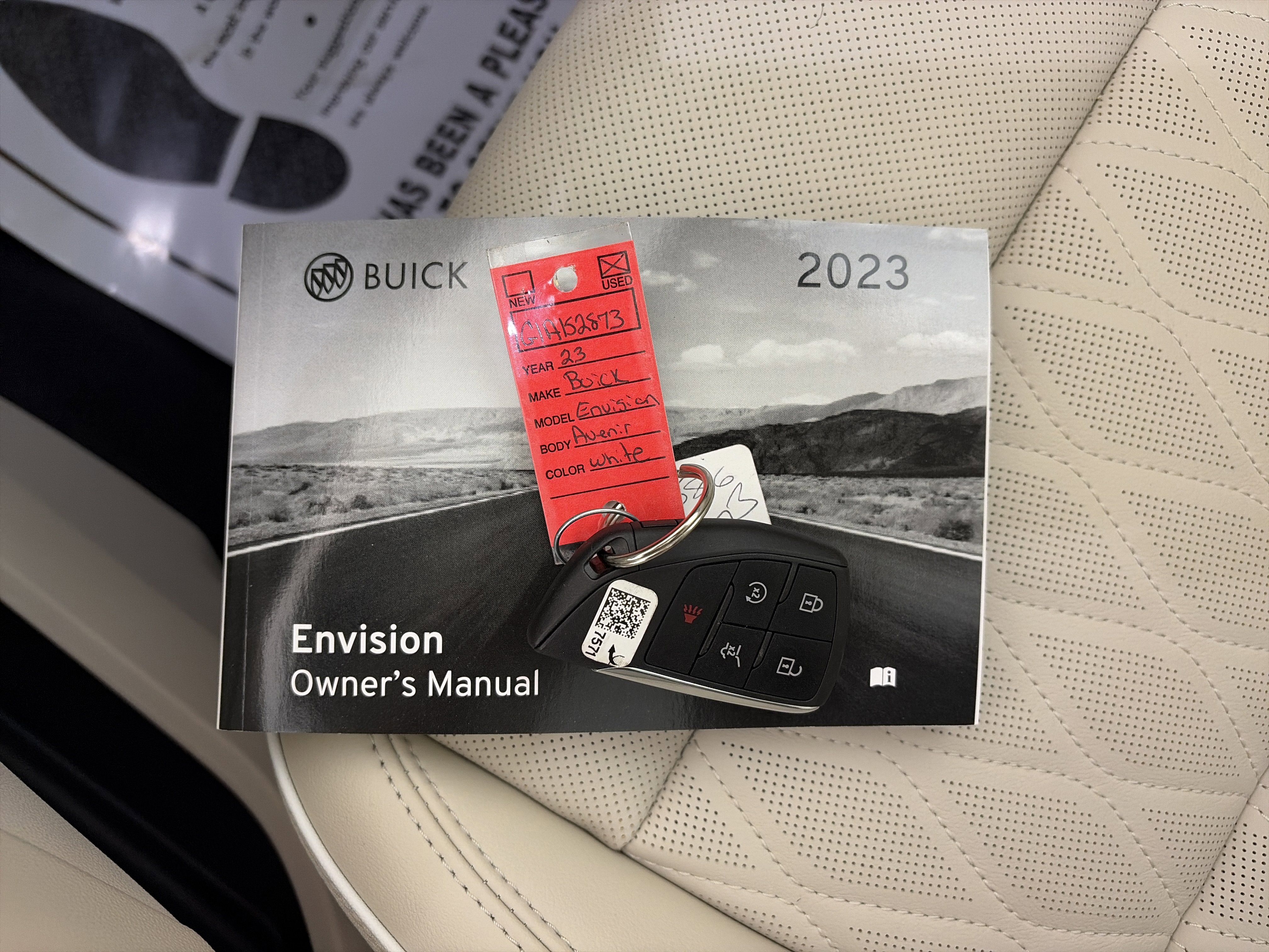 Certified 2023 Buick Envision Avenir image 33