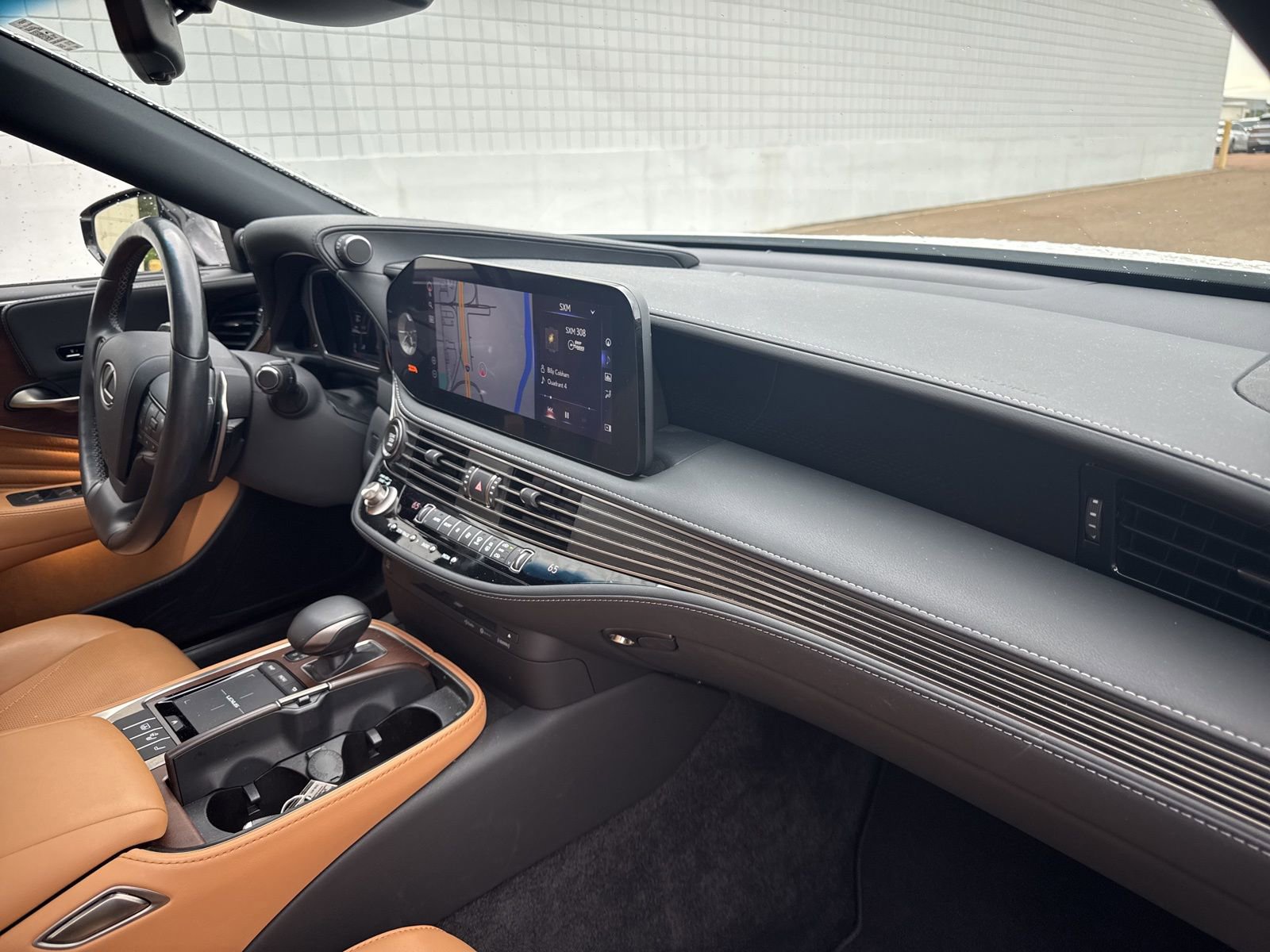 Used 2022 Lexus LS 500 RWD image 28