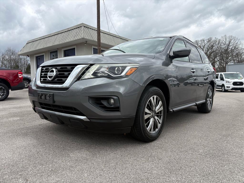 Used 2018 Nissan Pathfinder SV image 16