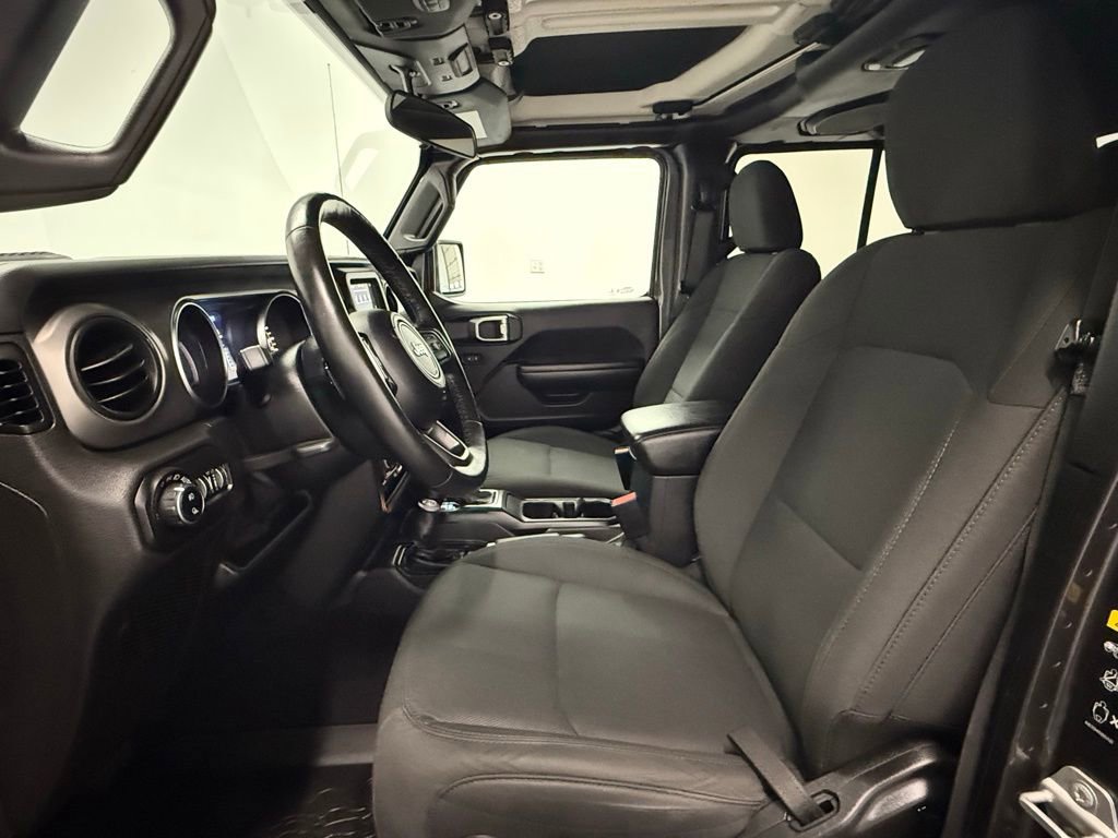Used 2021 Jeep Gladiator Willys image 15