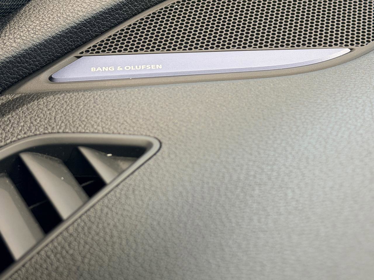 Used 2018 Audi A4 2.0T Premium Plus w/ Premium Plus Package image 35