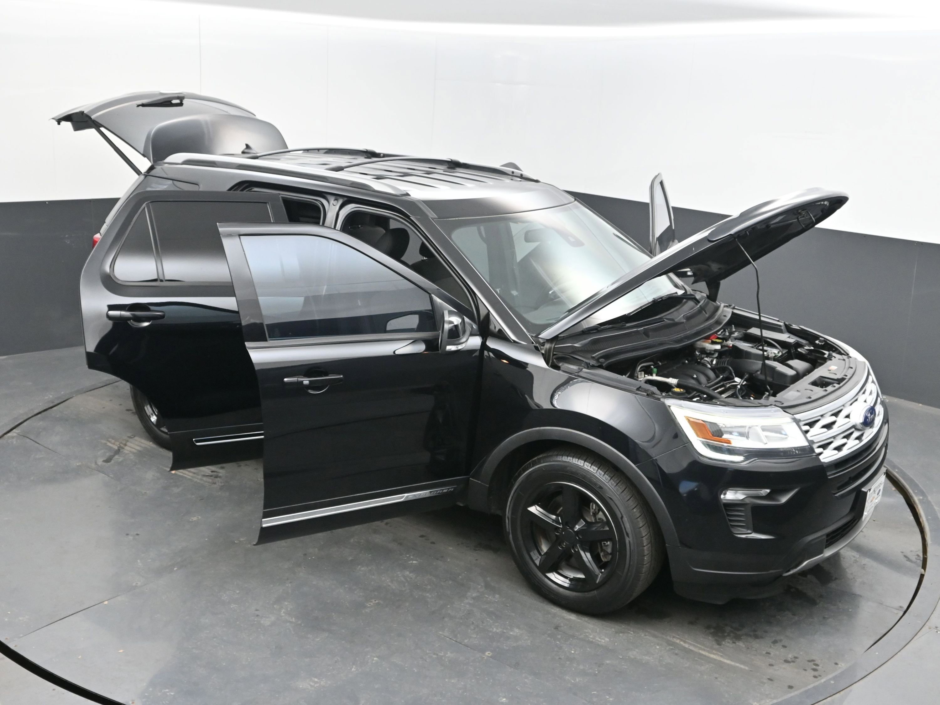 Used 2018 Ford Explorer XLT w/ Equipment Group 201A image 37