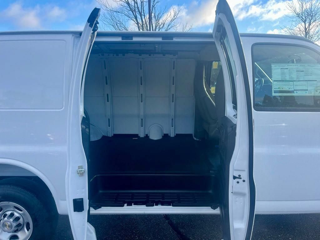 New 2025 Chevrolet Express 2500 w/ Driver Convenience Package RWD image 8