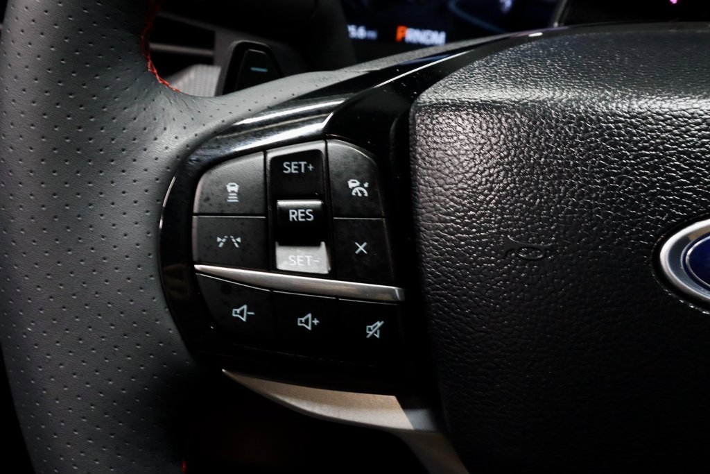 Certified 2025 Ford Explorer ST image 30