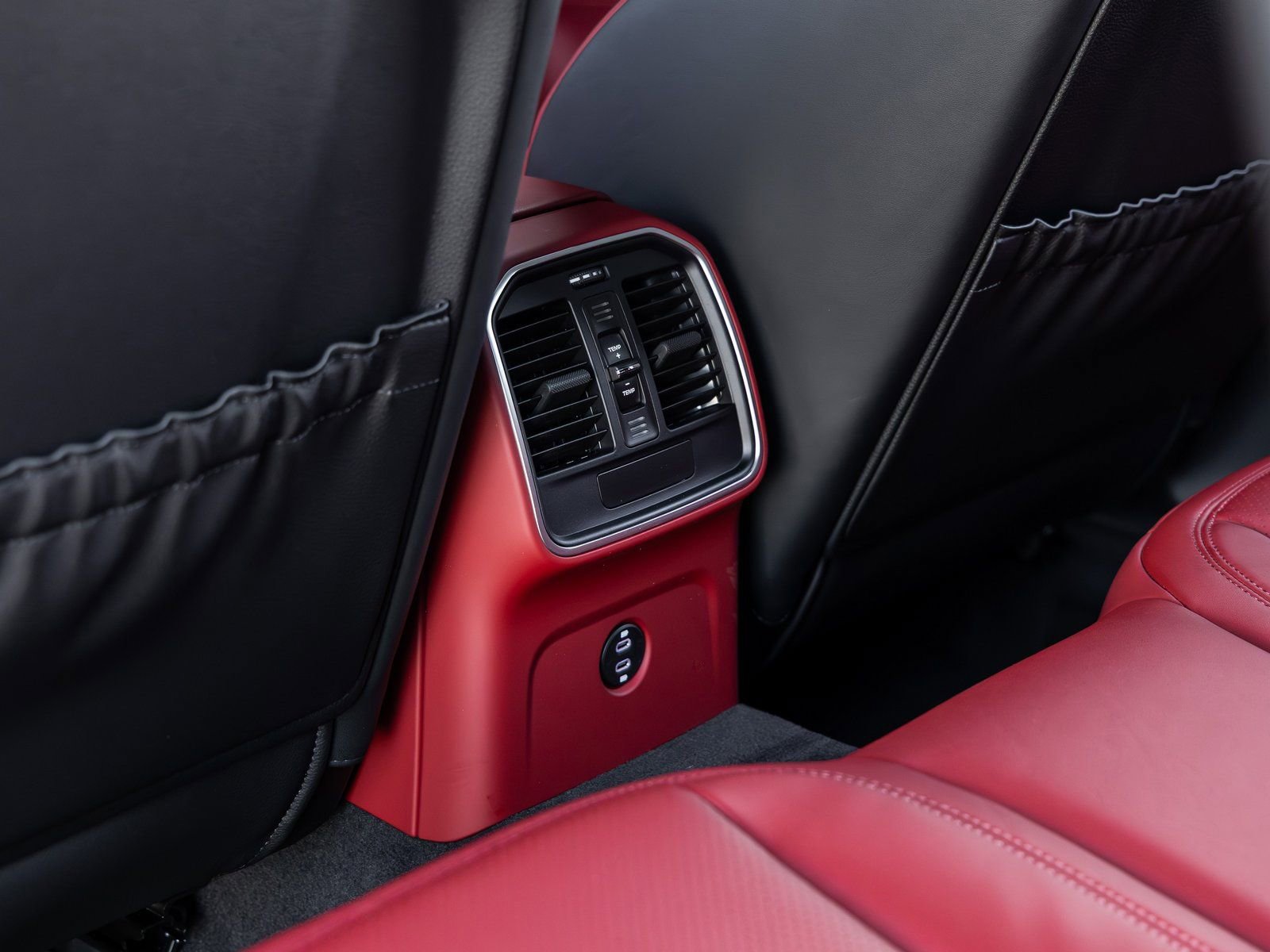 New 2026 Porsche Macan S image 35