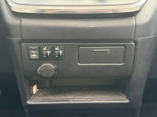 Used 2015 Toyota Sienna Limited AWD/4WD image 15