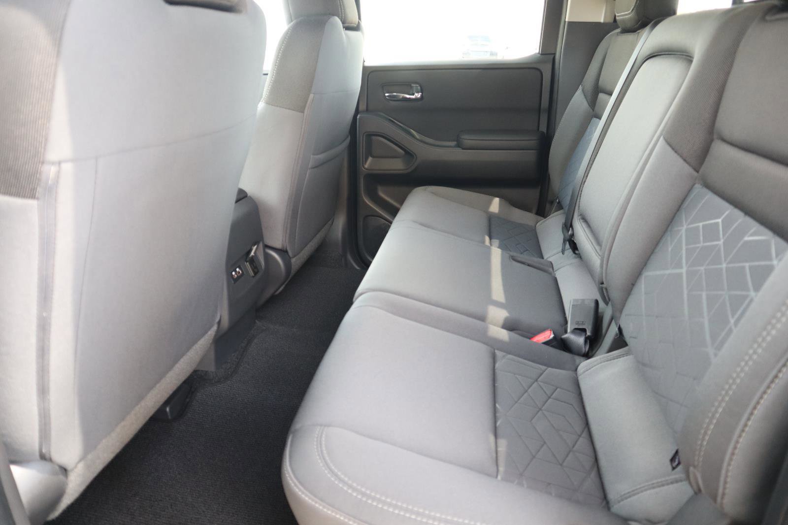 Used 2026 Nissan Frontier SV w/ SV Convenience Package RWD image 36