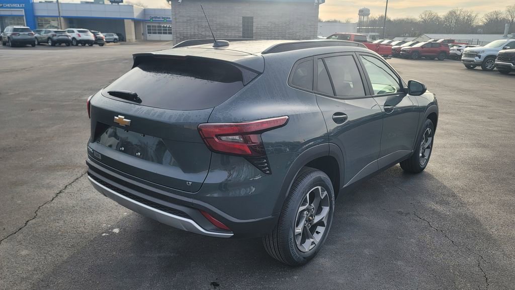 New 2026 Chevrolet Trax LT w/ Driver Confidence Package image 12