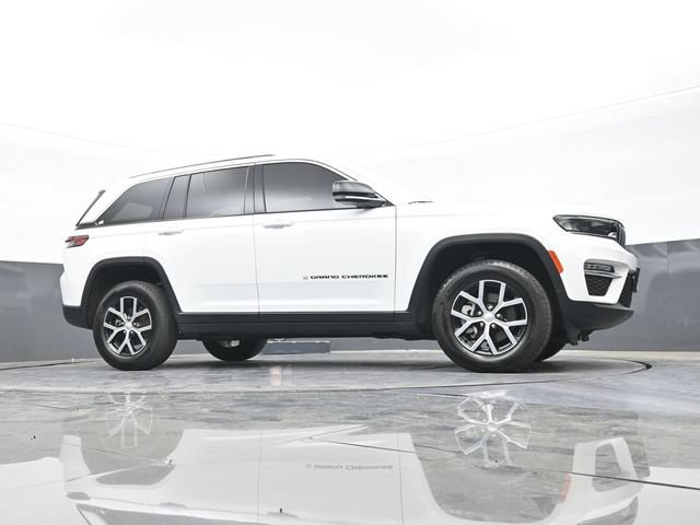 Used 2024 Jeep Grand Cherokee Limited w/ Trailer Tow Package AWD/4WD image 51