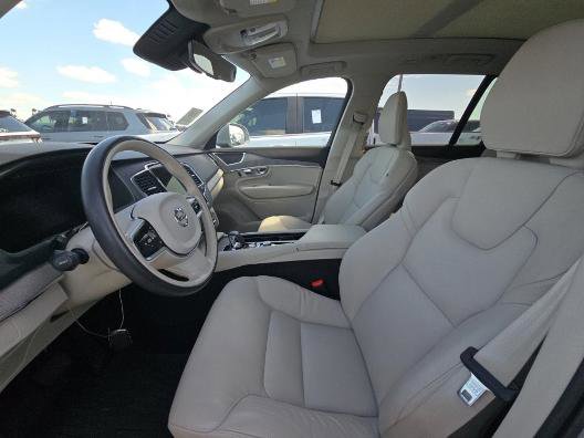 Used 2025 Volvo XC90 B6 Plus w/ Protection Package Premier AWD/4WD image 5