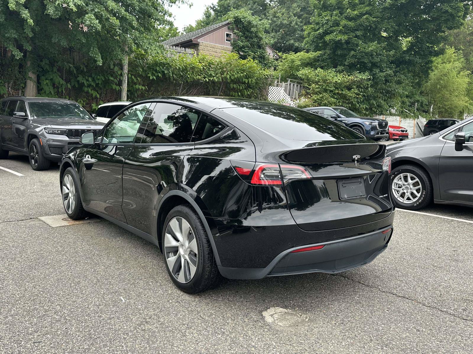 Used 2021 Tesla Model Y Long Range AWD/4WD image 5