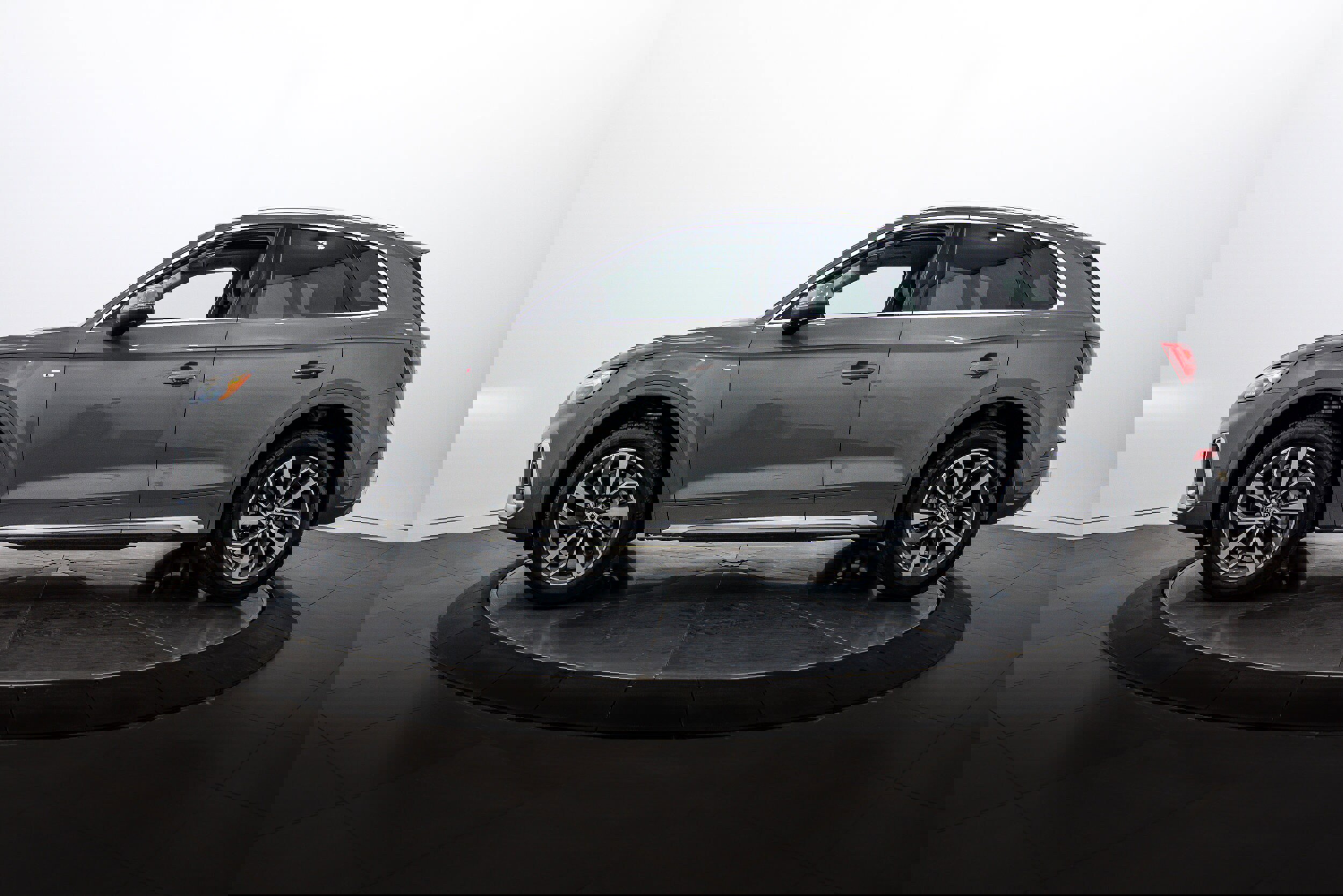 Certified 2023 Audi Q5 2.0T Premium Plus w/ Premium Plus Package image 6