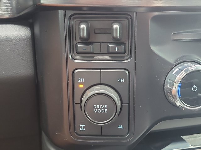 Used 2024 Ford F350 Lariat w/ Lariat Ultimate Package AWD/4WD image 29