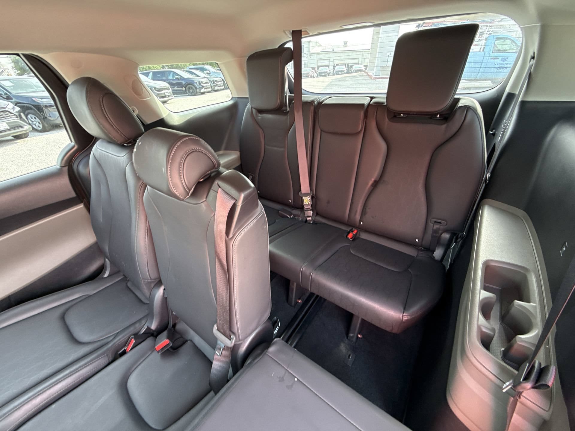 Used 2026 Kia Carnival FWD image 25