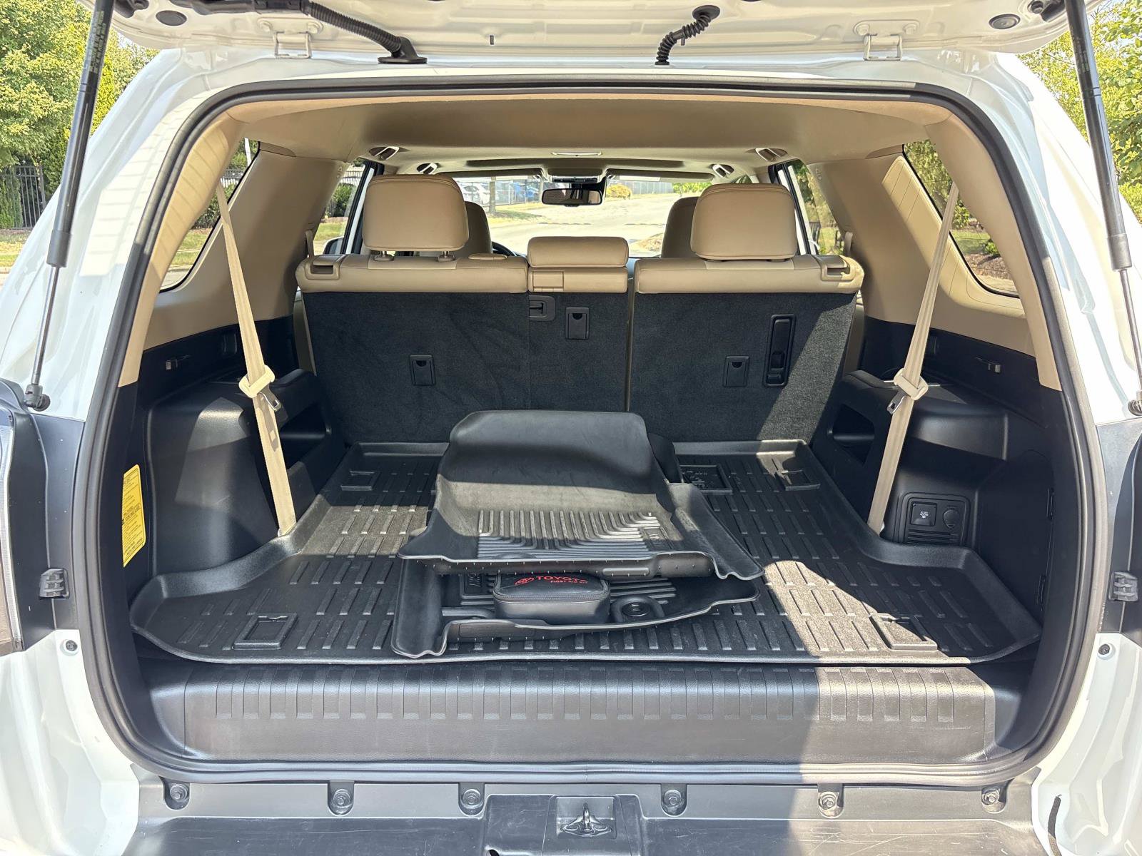Used 2023 Toyota 4Runner SR5 Premium w/ Moonroof Package AWD/4WD image 32