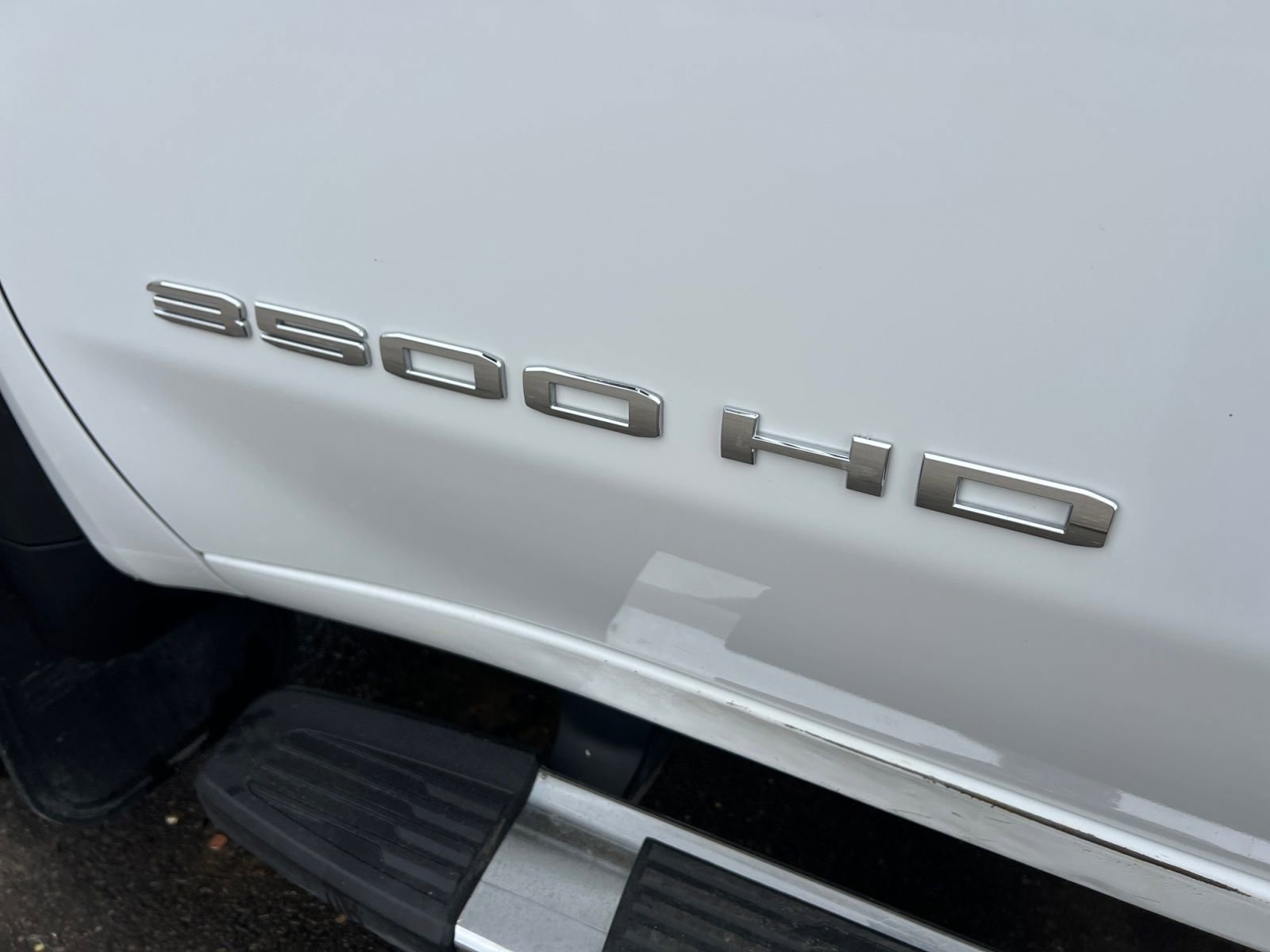 Used 2023 GMC Sierra 3500 SLE w/ SLE Convenience Package AWD/4WD image 37