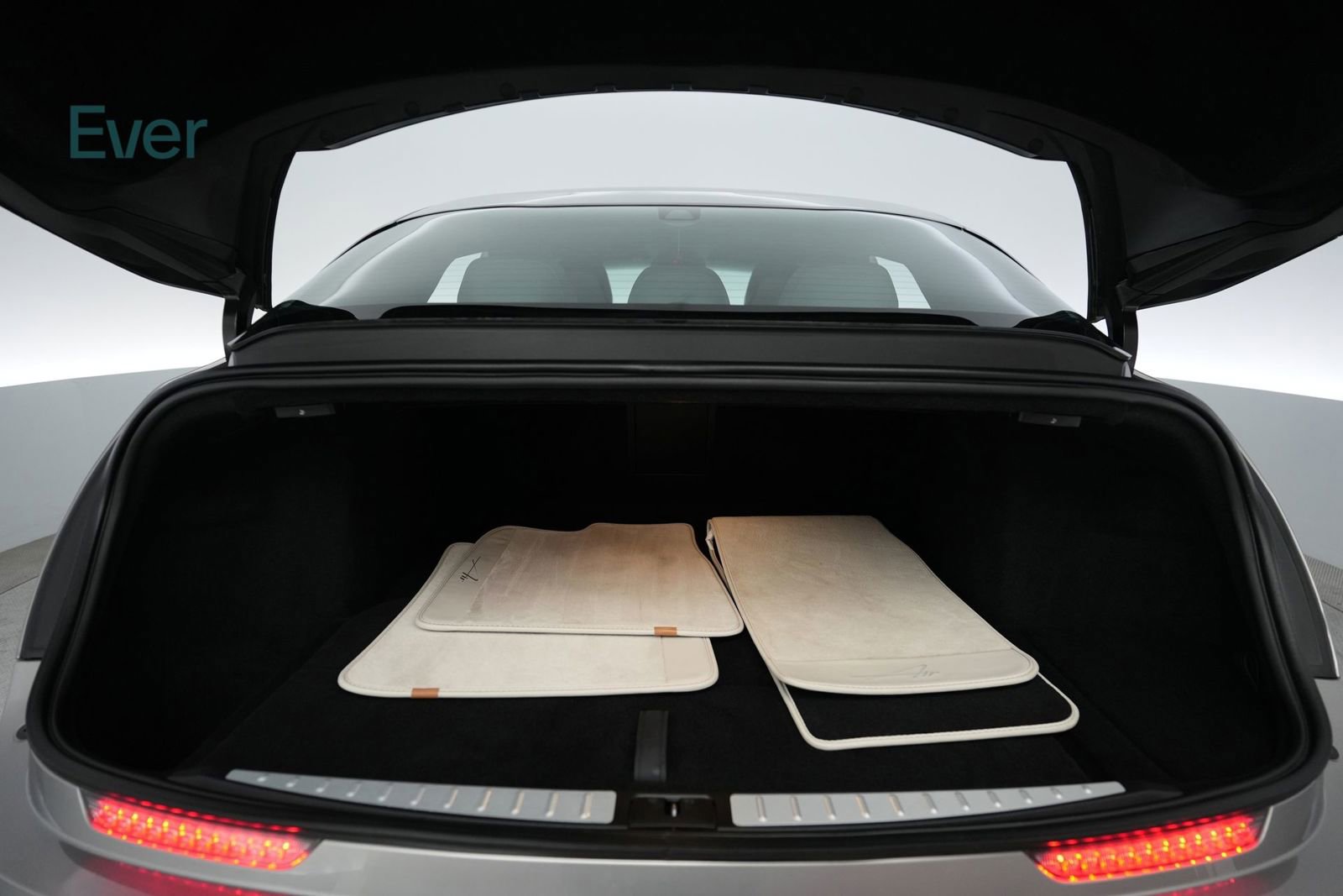 Used 2023 Lucid Air Touring image 8