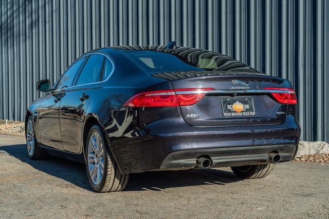 Used 2016 Jaguar XF Premium image 4