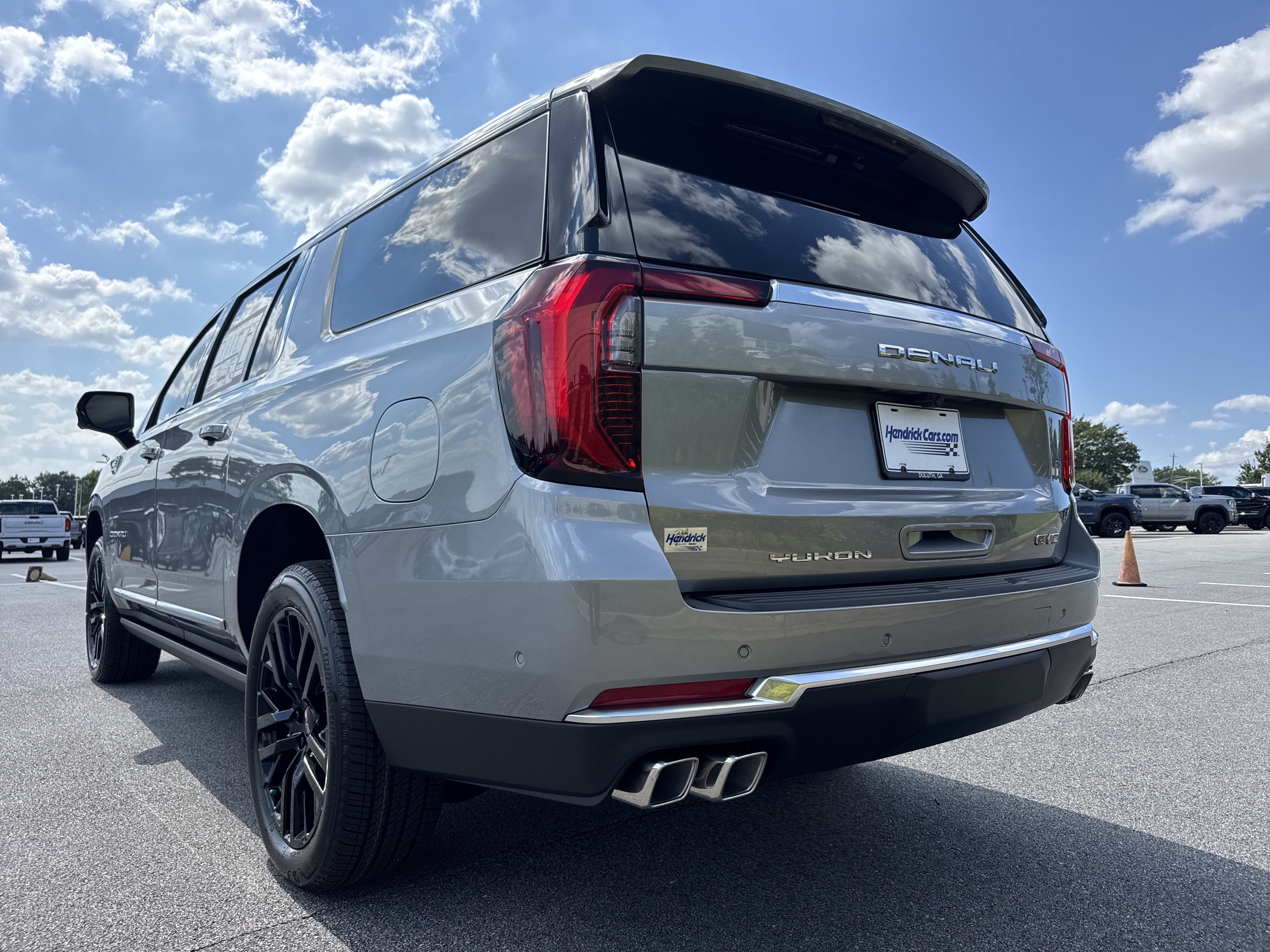 New 2026 GMC Yukon XL Denali w/ Sun & Power Step Package AWD/4WD image 8