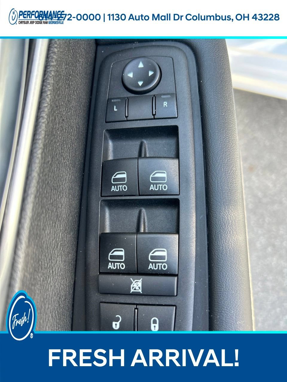 Used 2026 Chrysler Pacifica Select FWD image 17